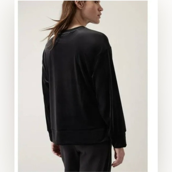 Athleta Retroplush Velvet Crewneck Sweatshirt Black Snap Button Side Slit - Picture 2 of 13